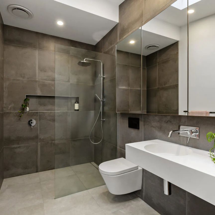 Modern Convenience Meets Effortless Elegance - Photo 1