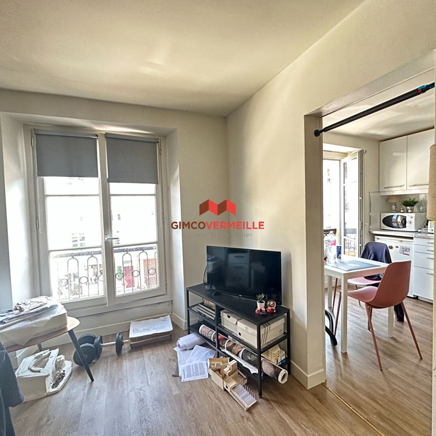 RUE DE LA PAROISSE A VERSAILLES APARTEMENT MEUBLE 2 PIECES 29.80 m2 - Photo 1