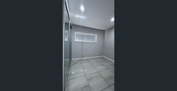 Well-presented granny flat in near-new condition, offering comfort and convenience - Photo 1