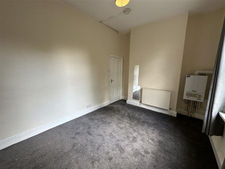 24 Manchester Rd, Audenshaw., M34 5GB - Photo 2