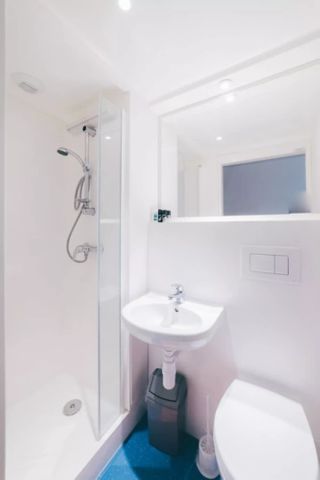 Single Ensuite Premium Rooms - Photo 3