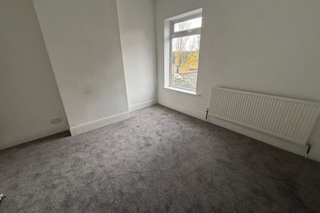 Gladys Road - Photo 2