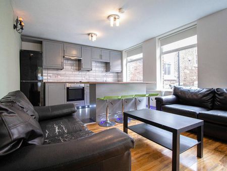 3 bedroom apartment to rent - Photo 2