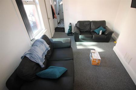 3 bedroom house to rent - Photo 2