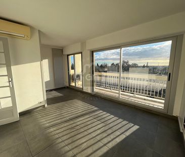 T2 - RES. ROCHEFLEURS, - Photo 4