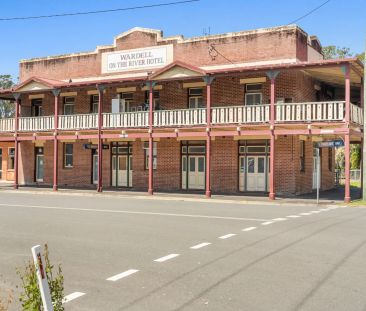 Riverside Living with Lift Access & Stunning Water Views – Fully Ap... - Photo 4