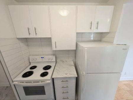 Valleyview Apartments — 1 Bedroom - Photo 2