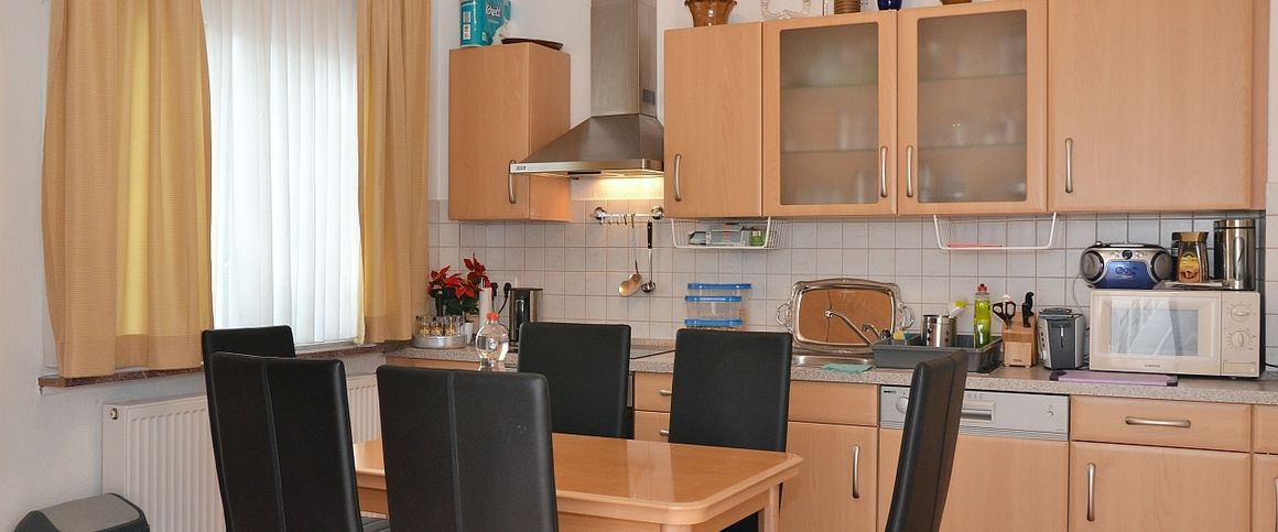 Perfekt für Familien oder Firmen! Möbliertes Haus in Köln-Gremberghoven - Foto 1