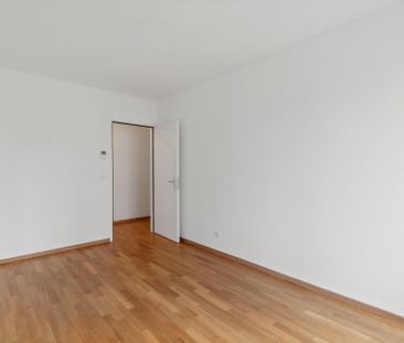 Luminous 6-room apartment with large terrace - Photo 6