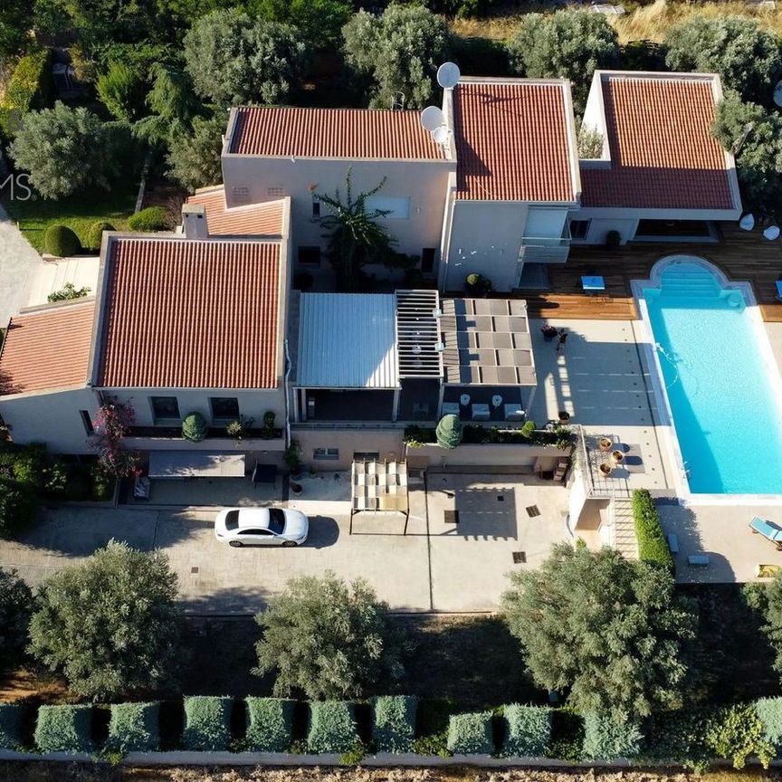 Βίλα για ενοικίαση Όριο Βριλησσίων (Μαρούσι) - Photo 1