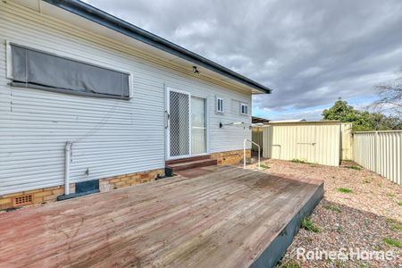 8 Jenkin Street, South Tamworth, NSW 2340 - Photo 4