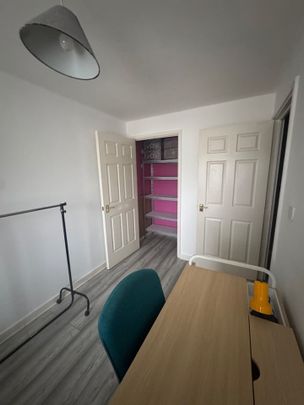 Room in a Shared House, Orange Grove, E11 - Photo 1