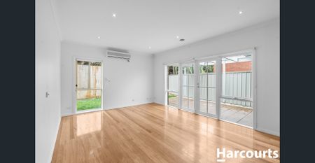 3 Bedroom Home In Quiet Location - Fully Renovated - Photo 2