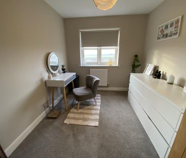 3 bedroom semi-detached house to rent - Photo 4