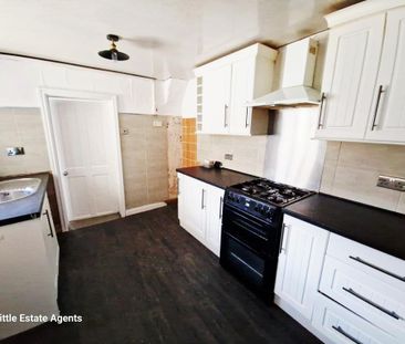 3 bedroom end of terrace house to rent - Photo 6