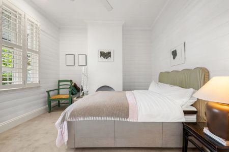 Gorgeous Double-Fronted Cottage With A Lush Garden Oasis - Photo 4