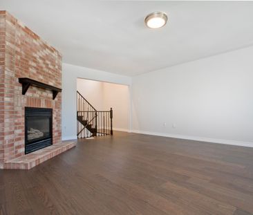 For Lease - 22 Taos Court, Richmond Hill, Ontario - Photo 1