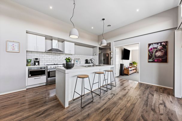 Cardinia Lakes Estate - Family Home - Photo 1