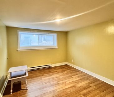 CHARMING 2 BR LOWER LEVEL UNIT | 108 HERRING COVE ROAD | $1650 AVAI... - Photo 6