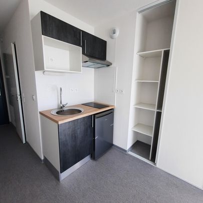 Location Appartement 1 pièce 19m² NIMES 30000 - Photo 1