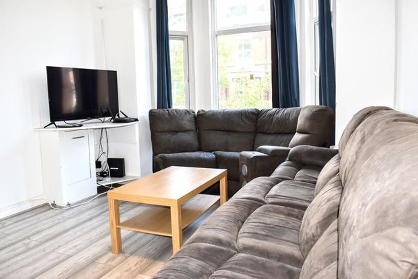 7 bedroom semi-detached house to rent - Photo 1