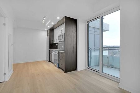 For Lease - 1 Cardiff Road Unit# 701, Toronto, Ontario - Photo 2