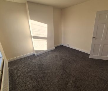 2 Bed Terraced House, Upper Clara Street, S61 - Photo 3