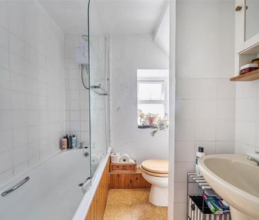 2 bedroom end of terrace house to rent - Photo 1