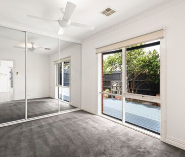 2/8 Ebden Avenue, Black Rock, Vic 3193 - Photo 6