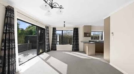 Stunning Two Bedroom In Sought After Chartwell - Photo 2