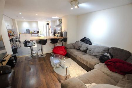 5 bedroom house to rent - Photo 2