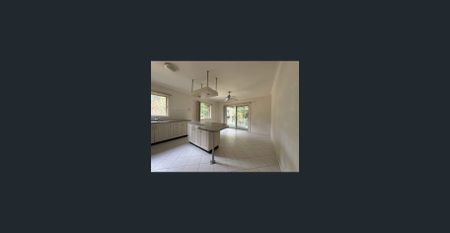 Ideal Family Home in Prime Location - Photo 5