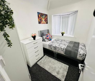 1 bedroom in a house share to rent - Photo 6