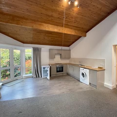 Studio to rent - Photo 1