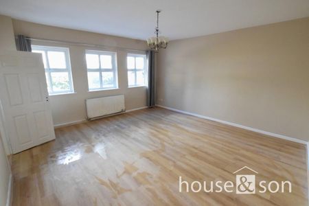 3 bedroom detached house to rent - Photo 2