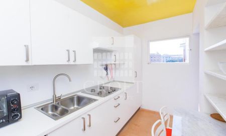 Piazza del Popolo: 60mq apartment, living with dining area, 2 sofa bed, bedroom, 2 baths, veranda. Central, bright, silent, completely furnished. Ref 1430 - Photo 3