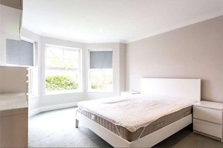 Nightingale Walk, Windsor, SL4 - Photo 5