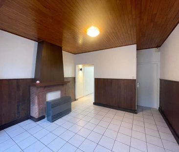 Gerenoveerde woning met 2 slaapkamers, terras, garage & staanplaats... - Photo 2