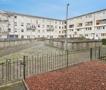 3 bedroom maisonette to rent - Photo 3