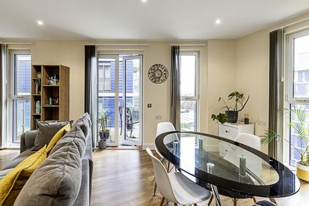 2 bedroom flat to rent - Photo 2
