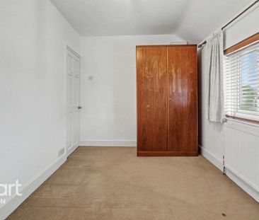 3 bedroom semi-detached house to rent - Photo 6