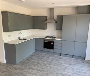 2 Bed Flat, Gap Road, SW19 - Photo 1