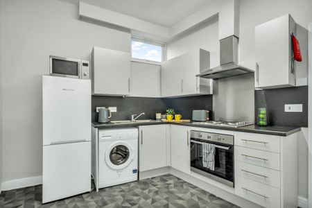98 Burley Road Leeds - LS3 1JP - Photo 2