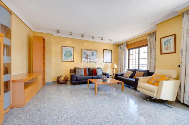 Ático en alquiler en Calle de Ramón Gallud, cerca de Calle Apolo - Photo 1