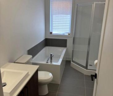 Ste-Anne-des-Plaines Grand 4 1/2 Neuf - Photo 4