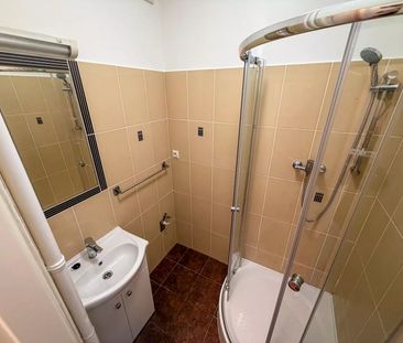 Pronájem bytu 2+1, 52 m², Masarykova tř., parkování ve dvoře - Photo 2