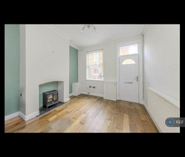 2 bedroom end of terrace house to rent - Photo 3