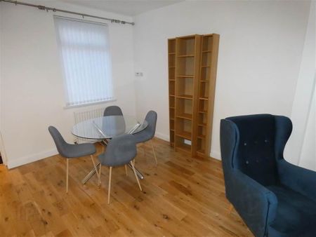 62 Ravenscroft Avenue, Belfast, BT5 5BB - Photo 4