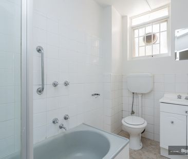 One Bedroom Apartment In Fantastic Location - Photo 4