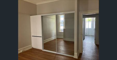 Light-filled 2-bedroom Affordable Housing Apartment in Bondi Junction - Photo 3